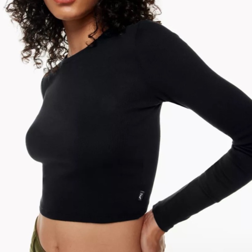 Aritzia TNA Black Cropped Long Sleeve